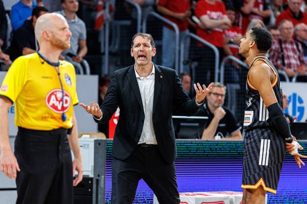 Ty Harrelson ratiopharm Ulm, Coach , BMA365 Bamberg Baskets vs ratiopharm Ulm, Basketball, easyCredit BBL, Playoff Quarterfinals, Game 2, 18 05 2026 BMA365 Bamberg Baskets vs ratiopharm Ulm, Basketball, easyCredit BBL, Playoff Quarterfinals, Game 2, 18 05 2026 Bamberg Copyright: xEibner-Pressefoto G.xSantemizx EP_EER
