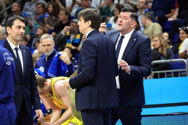 DEU, easyCredit BBL, ALBA vs Rasta Vechta, 19 05 2026, Uber Arena, Berlin, DEU, easyCredit BBL, ALBA vs Rasta Vechta, in the picture CHIEF COACH Pedro Calles ALBA Berlin , assistant coach Sebastian Trzcionka ALBA Berlin , co-coach Vladimir Bogojevic ALBA Berlin nordphotoxGmbHx xEngler nph00076