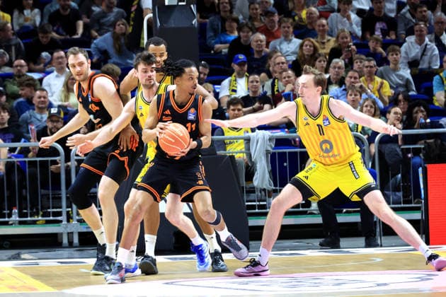 DEU, easyCredit BBL, ALBA vs Rasta Vechta, 19 05 2026, Uber Arena, Berlin, DEU, easyCredit BBL, ALBA vs Rasta Vechta, in the picture Justin Bean ALBA Berlin 34 , JONAS MATTISSECK ALBA Berlin 9 , Alonzo Verge jr RASTA Vechta 11 , Philipp Herkenhoff RASTA Vechta 14 nordphotoxGmbHx xEngler nph00076