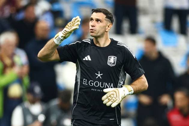 Emiliano Martinez of Aston Villa during the pre-match warm up SC Freiburg v Aston Villa, UEFA Europa League, Final, Football, Besiktas Park, Istanbul, Turkiye - 20 May 2026Istanbul Besiktas Park United Kingdom EDITORIAL USE ONLY No use with unauthorised audio, video, data, fixture lists, club league logos or live services. Online in-match use limited to 120 images, no video emulation. No use in betting, games or single club league player publications. Copyright: xJamesxMarsh Shutterstockx 16883157x