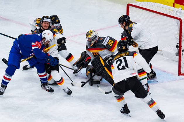 ZURICH, SWITZERLAND - MAY 20: Matthew Tkachuk (United States, 19) against Manuel Wiederer (Germany, 56), Fabio Wagner (Germany, 38), Philipp Grubauer (Germany, 30), Moritz Seider (Germany, 53) and Nicolas Kraemmer (Germany, 21) during the Preliminary Round - Group A Match 27 between United States and Germany at the IIHF Ice hockey, Eishockey World Championship, WM, Weltmeisterschaft 2026, Swiss Life Arena on May 20, 2026 in Zurich, Switzerland. Zurich Switzerland Copyright: xTimoxSteinx