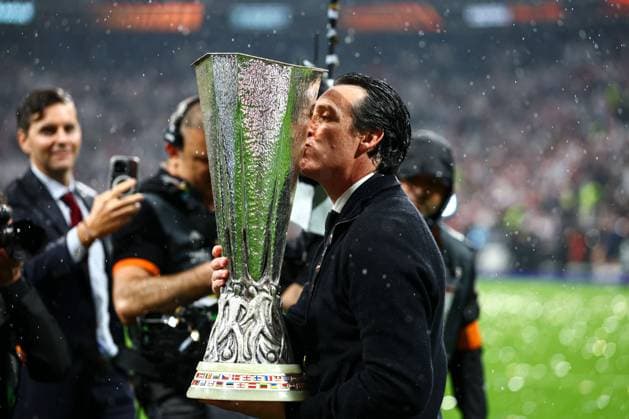 Aston Villa manager Unai Emery kisses the UEFA Europa League trophy SC Freiburg v Aston Villa, UEFA Europa League, Final, Football, Besiktas Park, Istanbul, Turkiye - 20 May 2026Istanbul Besiktas Park United Kingdom EDITORIAL USE ONLY No use with unauthorised audio, video, data, fixture lists, club league logos or live services. Online in-match use limited to 120 images, no video emulation. No use in betting, games or single club league player publications. Copyright: xJamesxMarsh Shutterstockx 16883157fi