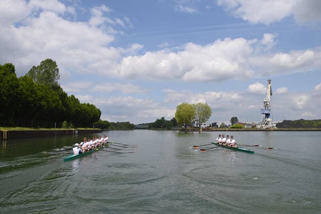 The German eight with stroke Soenke KRUSE Sönke Julius CHRIST, Tassilo von MUELLER Von Müller , Tobias STRANGEMANN Olaf ROGGENSACK, Mattes SCHOENHERR Schönherr , Paul KLAPPERICH, Theis HAGEMEISTER, cox Jonas WIESEN, and the coxless four with cox Jasper ANGL, Benedict EGGELING, Rene SCHMELA and Mark HINRICHS, during training on the Dortmund Ems Canal, Rowing, Presentation Germany Eight of the 2026 season, on 21 05 2026 in Dortmund Germany Â