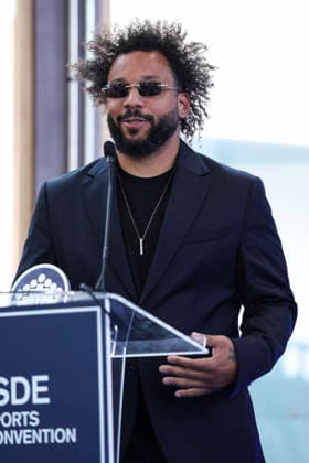 May 21, 2026, Madrid, Madrid, Spain: Marcelo Vieira, a former soccer player, receives the Legend Award during the 2026 ISC Awards Ceremony, which took place.as part of the ISDE Sports Convention, at the Official College of Architects of Madrid, on May 21, 2026, in Madrid, Spain. Madrid Spain - ZUMAa181 20260521_zaa_a181_031 Copyright: xIrinaxR.xHipolitox
