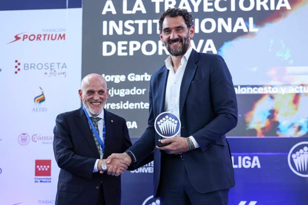 May 21, 2026, Madrid, Madrid, Spain: Jorge Garbajosa, executive and former basketball player, receives the Institutional Sports Career Achievement Award from Javier Tebas, President of LaLiga, during the 2026 ISC Awards Ceremony, which took place.at the ISDE Sports Convention, held at the Official College of Architects of Madrid on May 21, 2026, in Madrid, Spain. ISDE Sports Convention - ISC Awards Ceremony - ZUMAa181 20260521_zaa_a181_053 Copyright: xIrinaxR.xHipolitox