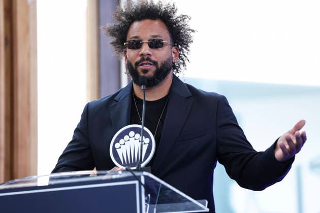 May 21, 2026, Madrid, Madrid, Spain: Marcelo Vieira, a former soccer player, receives the Legend Award during the 2026 ISC Awards Ceremony, which took place.as part of the ISDE Sports Convention, at the Official College of Architects of Madrid, on May 21, 2026, in Madrid, Spain. Madrid Spain - ZUMAa181 20260521_zaa_a181_051 Copyright: xIrinaxR.xHipolitox
