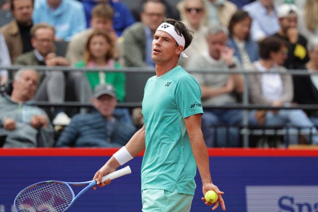 2026 05 21, xFSx, Bitpanda Open Hamburg ATP500, quarterfinals, mens tennis tournament in Hamburg , Am Rothembaum in Hamburg , Daniel Altmaier GER disappointed, disappointed looking, dissapointed, sad, frustrated, frustrated, frustrated Copyright: HMBxMedia FernandoxSoares