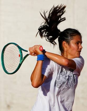 Emma Raducanu practices French Open Tennis, Thursday Previews, Qualifying and Practice, Tennis, Roland Garros, Paris, France - 21 May 2026Paris Roland Garros France EDITORIAL USE ONLY No use with unauthorised audio, video, data, fixture lists, club league logos or live services. Online in-match use limited to 120 images, no video emulation. No use in betting, games or single club league player publications. Copyright: xJavierxGarcia Shutterstockx 16886896bw