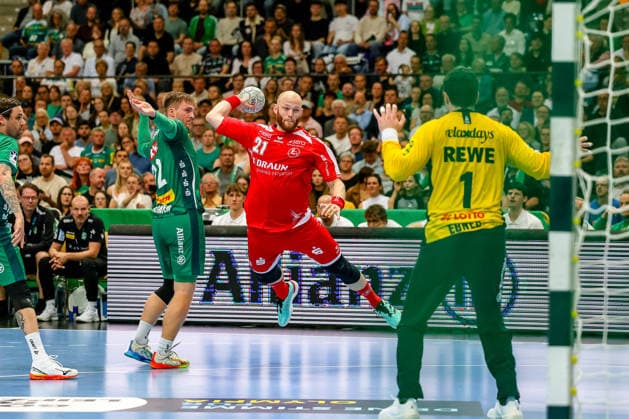 Arnar Freyr Arnarsson MT Melsungen, 21 throws the ball, SC DHfK Leipzig vs MT Melsungen, Handball, 1 Bundesliga, Matchday 32, Season 2025 2026, 21 05 2026, SC DHfK Leipzig vs MT Meslungen, Handball, 1 Bundesliga, Matchday 32, Season 2025 2026, 21 05 2026 Leipzig Copyright: xEibner-Pressefoto LauraxRoemerx EP_LRR
