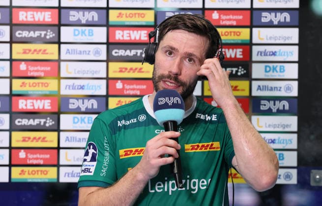 Leipzig, 21 05 2026, Arena Leipzig, Handball, Bundesliga, 32 Spieltag , SC DHfK Leipzig vs MT Melsungen 27 33 12 13 , Im Bild Enttäuschung bei Leipzig Lukas Binder 11, Leipzig , Nur zur redaktionellen Nutzung Only editorial use , DHB HBL regulations prohibit any use of photographs as image sequences and or quasi video ,