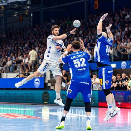 22 05 2026, GER, Handball, Men, Season 25 26, Daikin 1 Bl, 32 Matchday, ThSV Eisenach TVB Lemgo Lippe Tim Suton TVB Lemgo Lippe , Justin Kurch ThSV Eisenach,52 , Peter Walz ThSV Eisenach,14 99817 Eisenach Werner Assmann Halle Am Sportp Thueringen Germany