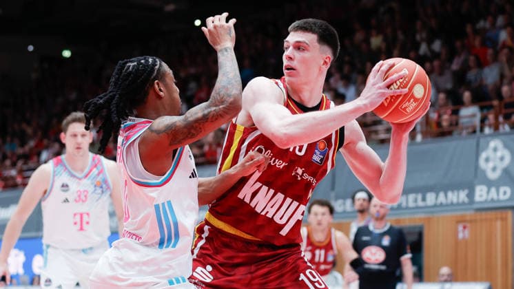 In the picture from left Jalen Finch Telekom Baskets Bonn, 0 against Christian Skladanowski Wuerzburg Baskets, 19 on the ball 22 05 2026, Basketball, Fitness First Wuerzburg Baskets vs Telekom Baskets Bonn, easyCredit BBL Playoffs, 3 Quarterfinals, Germany, 97072, tectake Arena Wuerzburg, Copyright: HMBxMedia xJulienxBecker