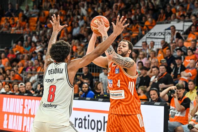 GER, BBL, Playoffs, ratiopharm Ulm vs BMA365 Bamberg Baskets 23 05 2026, ratiopharm arena, Neu Ulm, GER, BBL, Playoffs, ratiopharm Ulm vs BMA365 Bamberg Baskets, in the picture Demarcus Marquette Demonia Bamberg, 8 , Christopher Ledlum Ulm, 4 nordphotoxGmbHx xHafner nph00200