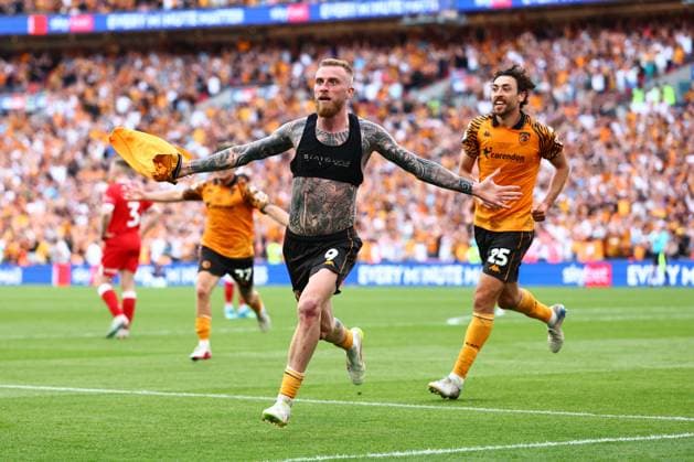 Oliver McBurnie of Hull City celebrates scoring to make it 1-0 Hull City v Middlesbrough, EFL Sky Bet Championship, Play-Off Final, Football, Wembley Stadium, London, UK - 23 May 2026London Wembley Stadium United Kingdom EDITORIAL USE ONLY No use with unauthorised audio, video, data, fixture lists, club league logos or live services. Online in-match use limited to 120 images, no video emulation. No use in betting, games or single club league player publications. Copyright: xJamesxMarsh Shutterstockx 16887365iz