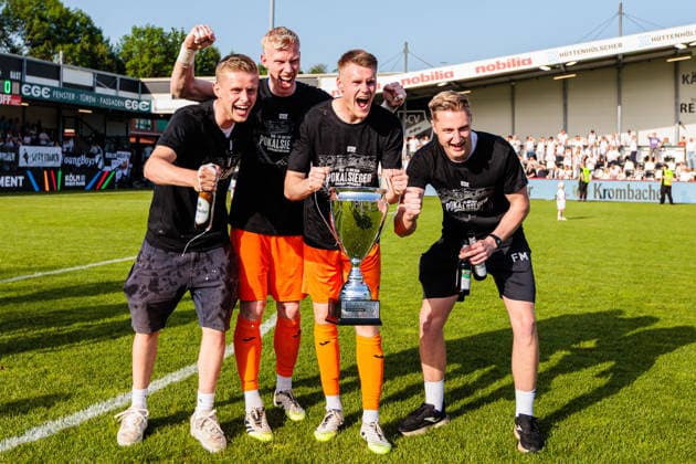 L R Marlon Zacharias SC Verl, 40 , Fabian Pekruhl SC Verl, 32 , Philipp Schulze SC Verl, 01 , Fynn Mueller SC Verl, Goalkeeping coaches cheer after winning the final of the Krombacher Westfalenpokal GER, SC Verl vs SF Lotte, Football, Westfalenpokal, Finale, Spielzeit 2025 2026, 23 05 2026 DFL Regulations prohibit any use of photographers as image sequences and or quasi video GER, SC Verl vs SF Lotte, Fussball, Westfalenpokal, Finale, Spielzeit 2025 2026, 23 05 2026 Verl Copyright: xEibner-Pressefoto JanxRollingerx EP_JSK