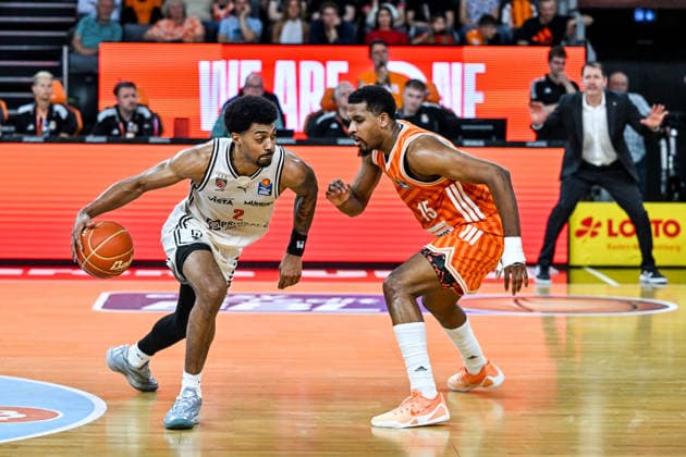 GER, BBL, Playoffs, ratiopharm Ulm vs BMA365 Bamberg Baskets 23 05 2026, ratiopharm arena, Neu Ulm, GER, BBL, Playoffs, ratiopharm Ulm vs BMA365 Bamberg Baskets, pictured Ibrahim Watson Bamberg, 2 , Justin Simon Ulm, 15 nordphotoxGmbHx xHafner nph00200