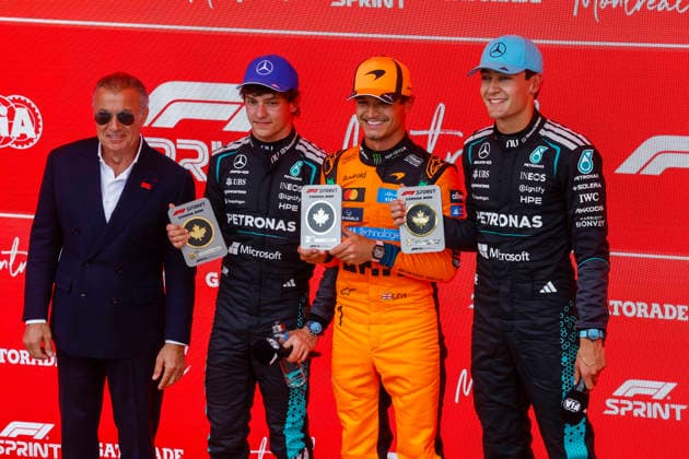 Montreal 2026, Montreal, Quebec, Canada, FIA F1 GP Canada, Podium sprint race, Jean Alesi, 12 KIMI ANTONELLI Andrea ita , Mercedes AMG F1 Team W17, 01 NORRIS Lando gbr , McLaren F1 Team MCL40, 63 RUSSELL George gbr , Mercedes AMG F1 Team W17