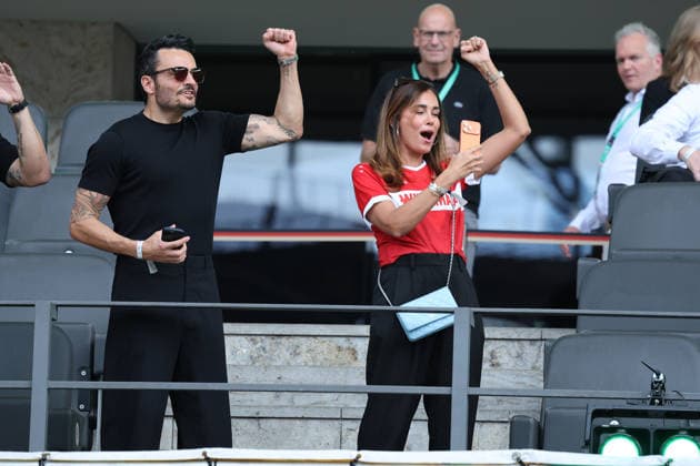 23 05 26 DFB Pokal Final 2026 FC Bayern Munich VfB Stuttgart Germany, Berlin, 23 05 2026, Football, Season 2025 2026, DFB Pokal Final 2026 Berlin, FC Bayern Munich VfB Stuttgart Singer Giovanni Zarrella, left, with his wife Jana Ina, right, in the stands at the Olympic Stadium