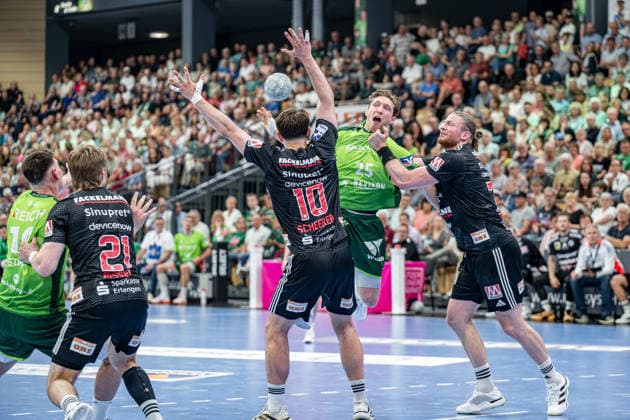 Handball Bundesliga HSG Wetzlar HC Erlangen, 23 05 26 Justin Müller HSG Wetzlar, 25 , Florian Scheerer HC Erlangen, 10 , Maciej Gebala HC Erlangen, 77 , Christopher Bissel HC Erlangen, 21 , Josip Simic HSG Wetzlar, 10 Handball Bundesliga HSG Wetzlar HC Erlangen Wetzlar, 23 05 26 Copyright: xBEAUTIFULxSPORTS Roeczeyx