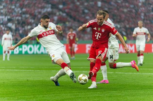 Harry Kane FC Bayern Muenchen, 9 Goal shot goal chance, Jeff Chabot VfB Stuttgart, 24 , GER, FC Bayern Muenchen vs VfB Stuttgart, Football, Men, DFB Cup, Final, Season 2025 2026, 23 05 2026 DFL REGULATES PROHIBIT ANY USE OF PHOTOGRAPHS AS IMAGE SEQUENCES AND OR QUASI VIDEO GER, FC Bayern Muenchen vs VfB Stuttgart, Football, Men, DFB Pokal, Final, Season 2025 2026, 23 05 2026 Berlin Copyright: xEibner-Pressefoto MaxxVincenx EP_MVN