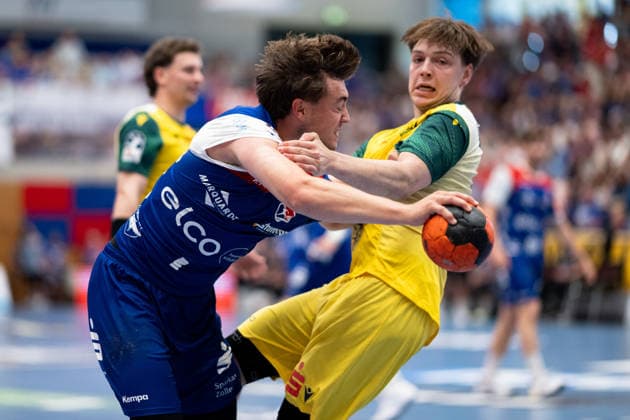 Elias Huber HBW Balingen Weilstetten, 07 , against Linus Kutz VFL Eintracht Hagen, 34 , HBW Balingen Weilstetten vs VFL Eintracht Hagen, Handball, 2 Bundesliga, Matchday 33, Season 2025 2026, 23 05 2026, Eibner Pressefoto Andreas Ulmer HBW Balingen Weilstetten vs VFL Eintracht Hagen, Handball, 2 Bundesliga, Matchday 33, Season 2025 2026, 23 05 2026, Balingen Copyright: xEibner-Pressefoto AndreasxUlmerx EP_AUR