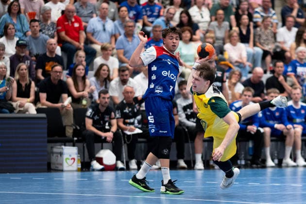 Linus Kutz VFL Eintracht Hagen, 34 , on throw HBW Balingen Weilstetten vs VFL Eintracht Hagen, Handball, 2 Bundesliga, 33 Matchday, Season 2025 2026, 23 05 2026, Eibner Pressefoto Andreas Ulmer HBW Balingen Weilstetten vs VFL Eintracht Hagen, Handball, 2 Bundesliga, 33 Matchday, Season 2025 2026, 23 05 2026, Balingen Copyright: xEibner-Pressefoto AndreasxUlmerx EP_AUR