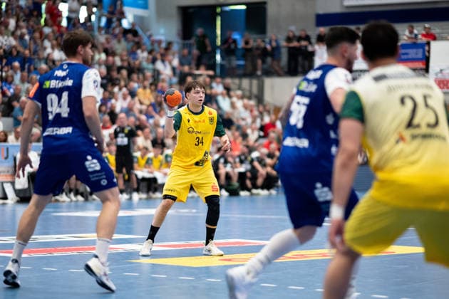 Linus Kutz VFL Eintracht Hagen, 34 , during build-up HBW Balingen Weilstetten vs VFL Eintracht Hagen, Handball, 2 Bundesliga, 33 Matchday, Season 2025 2026, 23 05 2026, Eibner Pressefoto Andreas Ulmer HBW Balingen Weilstetten vs VFL Eintracht Hagen, Handball, 2 Bundesliga, 33 Matchday, Season 2025 2026, 23 05 2026, Balingen Copyright: xEibner-Pressefoto AndreasxUlmerx EP_AUR