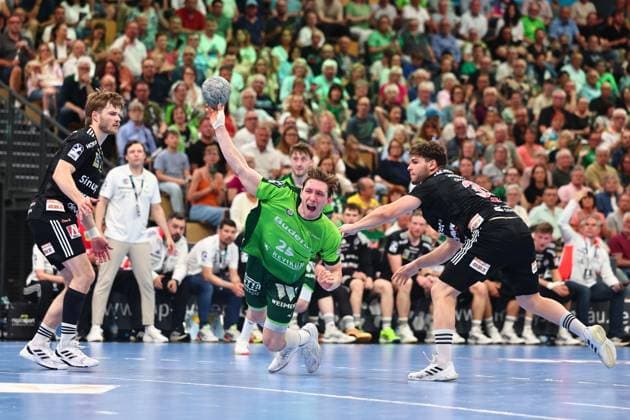 Goal throw by Niklas Theiss HSG Wetzlar, 09 GER, HSG Wetzlar vs HC Erlangen, Handball, 1 Bundesliga, Matchday 32, Season 2025 2026, 23 05 2026 GER, HSG Wetzlar vs HC Erlangen, Handball, 1 Bundesliga, Matchday 32, Season 2025 2026, 23 05 2026 Wetzlar Copyright: xEibner-Pressefoto RenexWeissx EP_RWS