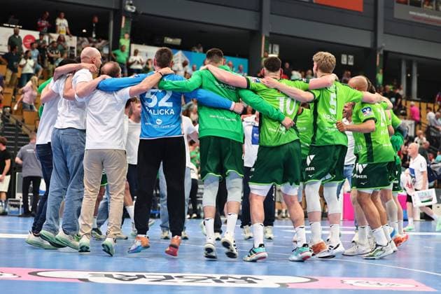 The Wetzlar team celebrates the victory against Erlangen GER, HSG Wetzlar vs HC Erlangen, Handball, 1 Bundesliga, Matchday 32, Season 2025 2026, 23 05 2026 GER, HSG Wetzlar vs HC Erlangen, Handball, 1 Bundesliga, Matchday 32, Season 2025 2026, 23 05 2026 Wetzlar Copyright: xEibner-Pressefoto RenexWeissx EP_RWS