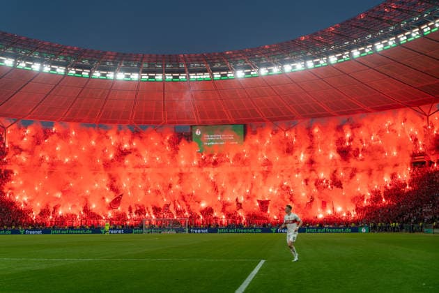 Pyrotechnics Bengalo Fans Ultras FC Bayern Muenchen, GER, FC Bayern Muenchen vs VfB Stuttgart, Football, Men, DFB Pokal, Final, Season 2025 2026, 23 05 2026 DFL REGULATIONS PROHIBIT ANY USE OF PHOTOGRAPHS AS IMAGE SEQUENCES AND OR QUASI VIDEO GER, FC Bayern Muenchen vs VfB Stuttgart, Football, Men, DFB Pokal, Final, Season 2025 2026, 23 05 2026 Berlin Copyright: xEibner-Pressefoto MaxxVincenx EP_MVN