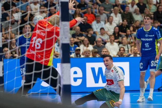 Bertram Obling, Goalkeeper, VfL Gummersbach 16 , Miro Schluroff, Backcourt, VfL Gummersbach 15 , VfL Gummersbach vs TSV GWD Minden, Daikin Handball Bundesliga, Men , Matchday 30, 23 05 2026 Gummersbach NRW Germany Copyright: xkolbert-press MartinxWdziecznyx