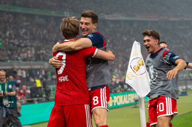 Goal to 2 0 by Harry Kane FC Bayern Muenchen, 09 , cheers, goal celebration, celebrates his goal with Leon Goretzka FC Bayern Muenchen, 08 GER, FC Bayern Muenchen vs VfB Stuttgart, Football, Men, DFB Pokal, Final, Season 2025 2026, 23 05 2026, DFL DFB REGULATES PROHIBIT ANY USE OF PHOTOGRAPHS AS IMAGE SEQUENCES AND OR QUASI VIDEO, GER, FC Bayern Muenchen vs VfB Stuttgart, Football, Men, DFB Pokal, Final, Season 2025 2026, 23 05 2026 Berlin Copyright: xEibner-Pressefoto WolfgangxFrankx EP_WFK