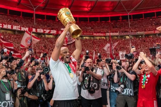 Vincent Kompany FC Bayern Muenchen, Head Coach, Coach celebrates the victory with the cup GER, FC Bayern Muenchen vs VfB Stuttgart, Football, Men, DFB Pokal, Final, Season 2025 2026, 23 05 2026, DFL DFB REGULATES PROHIBIT ANY USE OF PHOTOGRAPHS AS IMAGE SEQUENCES AND OR QUASI VIDEO, GER, FC Bayern Muenchen vs VfB Stuttgart, Football, Men, DFB Cup, Final, Season 2025 2026, 23 05 2026 Berlin Copyright: xEibner-Pressefoto WolfgangxFrankx EP_WFK