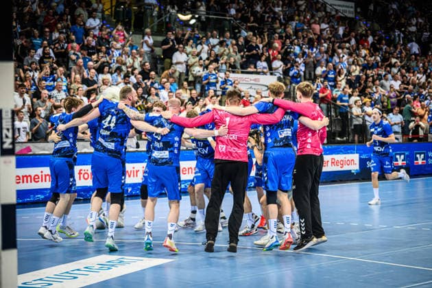 Dance of joy, team circle at the TVB Stuttgart team after home win against SG Flensburg Handewitt GER, TVB Stuttgart SG Flensburg Handewitt, DAIKIN HBL, Handball, Bundesliga, Matchday 32, Season 2025 2026, 24 05 2026 GER, TVB Stuttgart SG Flensburg Handewitt, DAIKIN HBL, Handball, Bundesliga, Matchday 32, Season 2025 2026, 24 05 2026 Stuttgart Copyright: xSandyxDinkelackerx EP_SDR