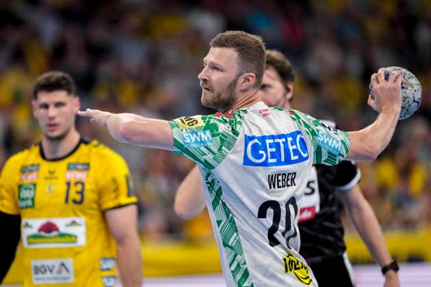 Philipp Weber SCM, 20 , single picture, single photo, at seven meter, 7 meter, penalty throw, game scene, action, action, 24 05 2026, Mannheim Germany , Handball, Bundesliga, Rhein Neckar Löwen SC Magdeburg xozx