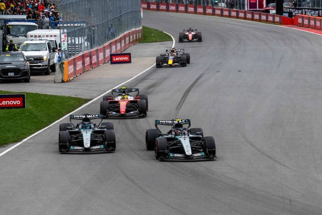 F1 - CANADIAN GRAND PRIX 2026 63 RUSSELL George (gbr), Mercedes AMG F1 Team W17, action 12 KIMI ANTONELLI Andrea (ita), Mercedes AMG F1 Team W17, action overtake, overtaking, dà passement, depassement, overtakes, during the Formula 1 Grand Prix du Canada 2026, 5th round of the 2026 Formula One World Championship, WM, Weltmeisterschaft from May 22 to 24, 2026 on the Circuit Gilles Villeneuve, in Montrà al, Canada - Montrà alCanada Copyright: xALBERTOxVIMERCATIx