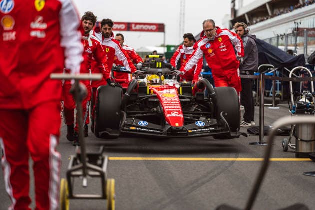 F1 - CANADIAN GRAND PRIX 2026 Scuderia Ferrari, mechanic, mecanicien, mechanics, 44 HAMILTON Lewis (gbr), Scuderia Ferrari SF-26, grid during the Formula 1 Grand Prix du Canada 2026, 5th round of the 2026 Formula One World Championship, WM, Weltmeisterschaft from May 22 to 24, 2026 on the Circuit Gilles Villeneuve, in Montrà al, Canada - Montrà alCanada Copyright: xCharlyxLopezx