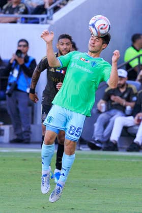 May 24, 2026, Los Angeles, California, USA: Kalani Kossa-Rienzi 85 of the Seattle Sounders FC heads the ball during their regular season MLS, Fussball Herren, USA game against the Los Angeles Football Club on Sunday May 24, 2026 at the BMO Stadium in Los Angeles, California. LAFC defeat Sounders, 1-0. ARIANA RUIZ PI LAFC Defeat Sounders, 1-0 - ZUMAp124 20260524_zaa_p124_029 Copyright: xArianaxRuizx