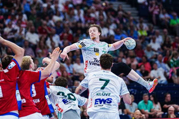 Throw Goal Erik Persson Frisch Auf Goeppingen, 22 GER, Handball Sport Verein Hamburg vs Frisch Auf Goeppingen, Handball, 1 Bundesliga, Matchday 32, Season 2025 2026, 25 05 2026 GER, Handball Sport Verein Hamburg vs Frisch Auf Goeppingen, Handball, 1 Bundesliga, Matchday 32, Season 2025 2026, 25 05 2026 Hamburg Copyright: xEibner-Pressefoto MarcelxvonxFehrnx EP_MFN