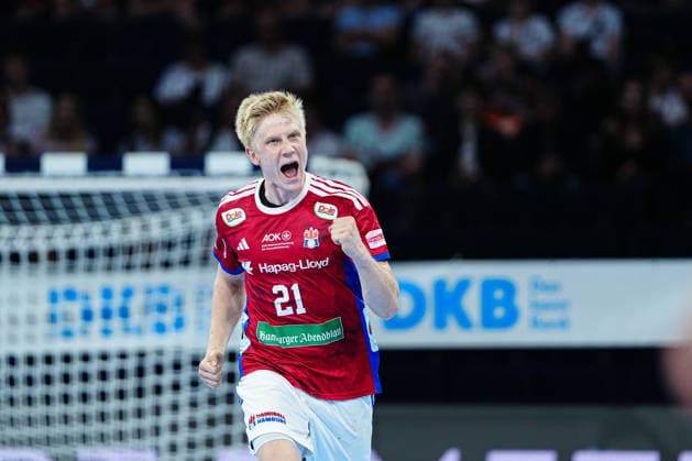 Goal celebration Frederik Bo Andersen Handball Sport Verein Hamburg, 21 GER, Handball Sport Verein Hamburg vs Frisch Auf Goeppingen, Handball, 1 Bundesliga, Matchday 32, Season 2025 2026, 25 05 2026 GER, Handball Sport Verein Hamburg vs Frisch Auf Goeppingen, Handball, 1 Bundesliga, Matchday 32, Season 2025 2026, 25 05 2026 Hamburg Copyright: xEibner-Pressefoto MarcelxvonxFehrnx EP_MFN