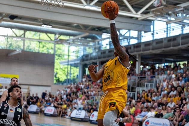 Phillip Montreal Russell Bozic Estriche Knights Kirchheim, 01 GER, Bozic Estriche Knights Kirchheim vs Giessen 46ers, BARMER 2 Basketball Bundesliga, Playoffs Semifinal Game 3, Season 2025 2026, 26 05 2026 GER, Bozic Estriche Knights Kirchheim vs Giessen 46ers, BARMER 2 Basketball Bundesliga, Playoffs Semifinal Game 3, Season 2025 2026, 26 05 2026 Goeppingen Copyright: xEibner-Pressefoto NinaxSanderx EP_NSR