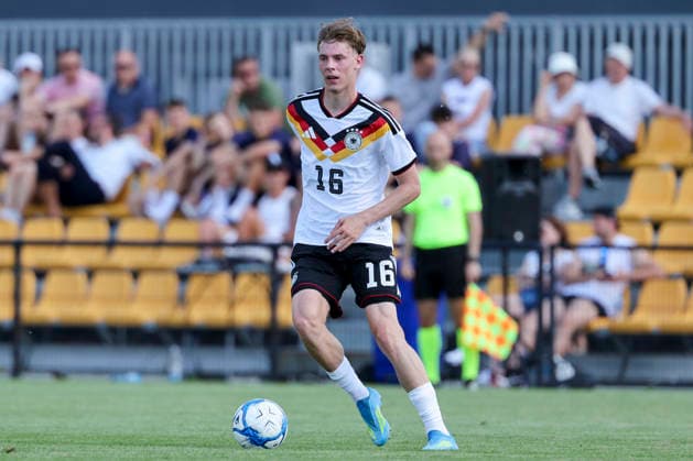 Niklas Swider Germany controls the ball, UEFA Under 19 friendly, Slovakia v Germany, MOL Academy on 27 May 2026 in Dunajska Streda, Slovakia Photo by Marco Steinbrenner DeFodi Images Niklas Swider Germany controls the ball, UEFA Under 19 friendly, Slovakia v Germany, MOL Academy, May 27, 2026 in Dunajska Streda, Slovakia Photo by Marco Steinbrenner DeFodi Images