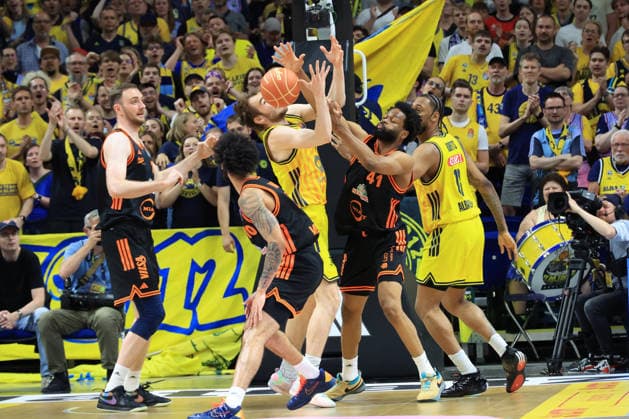 DEU, easyCredit BBL, ALBA vs Rasta Vechta, 27 05 2026, Uber Arena, Berlin, DEU, easyCredit BBL, ALBA vs Rasta Vechta, in the picture MALTE DELOW ALBA Berlin 6 , Lloyd Pandi RASTA Vechta 41 nordphotoxGmbHx xEngler nph00076