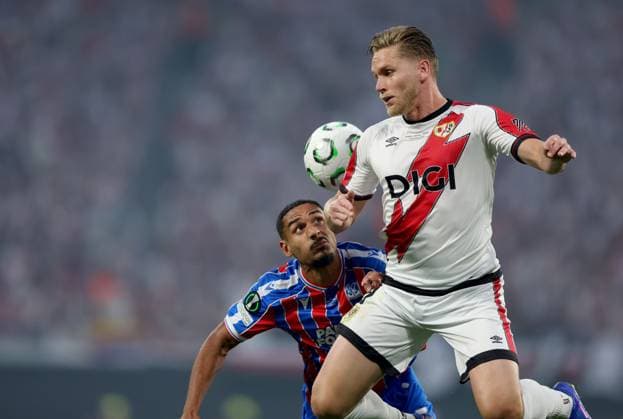 Maxence Lacroix of Crystal Palace in action against Alexandre Alemao of Rayo Vallecano Crystal Palace v Rayo Vallecano, UEFA Conference League, Final, Football, Red Bull Arena, Leipzig, Germany - 27 May 2026Leipzig Red Bull Arena Germany EDITORIAL USE ONLY No use with unauthorised audio, video, data, fixture lists, club league logos or live services. Online in-match use limited to 120 images, no video emulation. No use in betting, games or single club league player publications. Copyright: xKieranxMcManus Shutterstockx 16898266bn