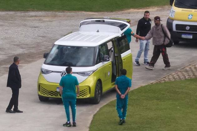 Jogadores da selecao chegam à Granja Comary de helicoptero para iniciar preparacao para a Copa Brazilian player Neymar arrives at Granja Comary in Teresopolis, in the mountainous region of Rio de Janeiro state, Brazil, on Wednesday, May 27, 2026. Players called up by Carlo Ancelotti to represent Brazil at the 2026 FIFA World Cup, WM, Weltmeisterschaft, Fussball began reporting to Granja Comary, the national team, Nationalteam Ä™s training center in Teresopolis, officially starting preparations for Brazil™s bid for a sixth world title. Training sessions at the facility run from Wednesday, May 27, through Saturday, May 30. Photo: PEDRO KIRILOS ESTADoO CONTEÃöDO ESTADoO CONTEÃöDO TERESOPOLIS RJ BRASIL Copyright: xPEDROxKIRILOSx