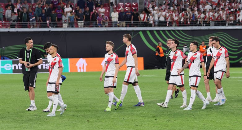 Crystal Palace Rayo Vallecano Final Conference League Leipzig, 27 05 2026, Leipzig Stadium, Football, Final UEFA Conference League , Crystal Palace ENG v Rayo Vallecano Madrid ESP 0 1 0 1 , CRYSTAL PALACE F C is winner of the UEFA Conference League 2026 , In the picture Disappointed players of Rayo Vallecano Madrid , For editorial use only Only editorial use , UEFA regulations prohibit any use of photographs as image sequences and or quasi video , Picture Point