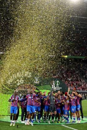 Crystal Palace celebrates with the trophy after winning the UEFA Conference League Crystal Palace v Rayo Vallecano, UEFA Conference League, Final, Football, Red Bull Arena, Leipzig, Germany - 27 May 2026Leipzig Red Bull Arena Germany EDITORIAL USE ONLY No use with unauthorised audio, video, data, fixture lists, club league logos or live services. Online in-match use limited to 120 images, no video emulation. No use in betting, games or single club league player publications. Copyright: xKieranxMcManus Shutterstockx 16898266dw