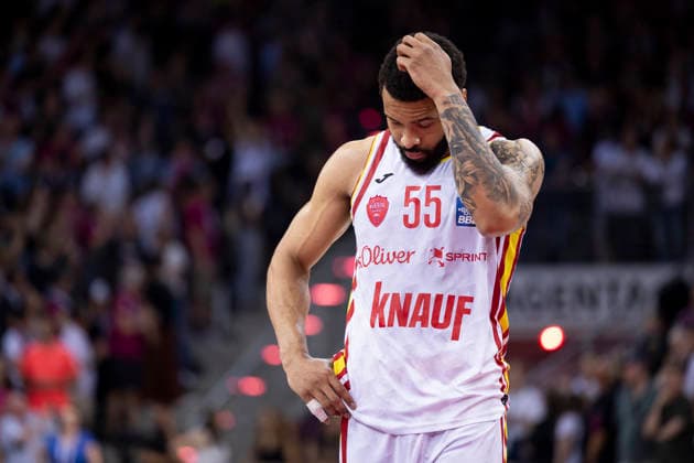 David MUENKAT WUE 55, mi touches his head, is disappointed, perplexed, disappointment, frustration, single frame final score 66 63, Basketball 1 Bundesliga Telekom Baskets Bonn Fitness First Wuerzburg Baskets Würzburg BON vs WUE Playoffs, quarterfinals, 5 game, in T E L E C O M D O M E, on 27 05 2026, Â