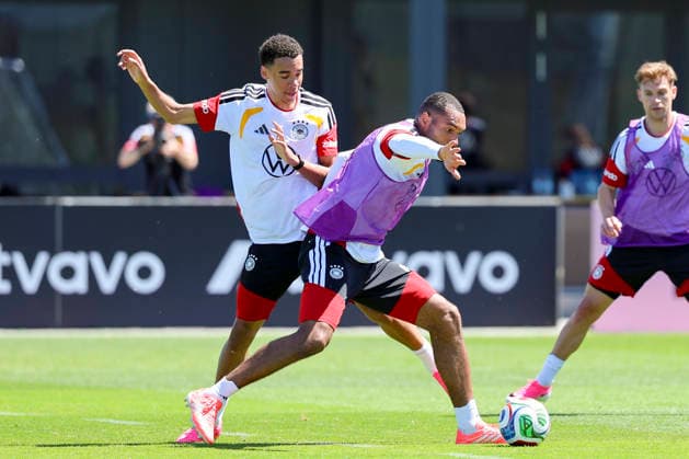 Jamal Musiala Germany and Jonathan Tah Germany battle for the ball, , German national football team training, Home Ground on May 28, 2026 in Herzogenaurach, Germany Photo by Marco Steinbrenner DeFodi Images Jamal Musiala Germany and Jonathan Tah Germany battle for the ball, , German national football team training, Home Ground, May 28, 2026 in Herzogenaurach, Germany Photo by Marco Steinbrenner DeFodi Images