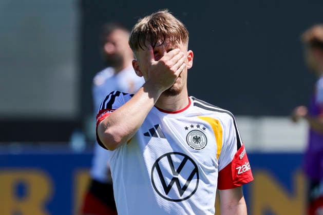 Lennart Karl Germany looks disappointed, , Training of the German national soccer team, Home Ground on May 28, 2026 in Herzogenaurach, Germany Photo by Marco Steinbrenner DeFodi Images Lennart Karl Germany looks disappointed, , Training of the German national soccer team, Home Ground, May 28, 2026 in Herzogenaurach, Germany Photo by Marco Steinbrenner DeFodi Images
